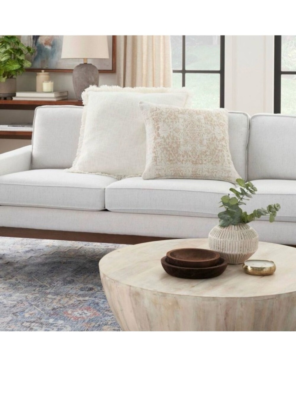 NWT, Nicole Curtis- 20"x20" Oversize Nicole Curtis Vintage Medallion Ivory/Beige